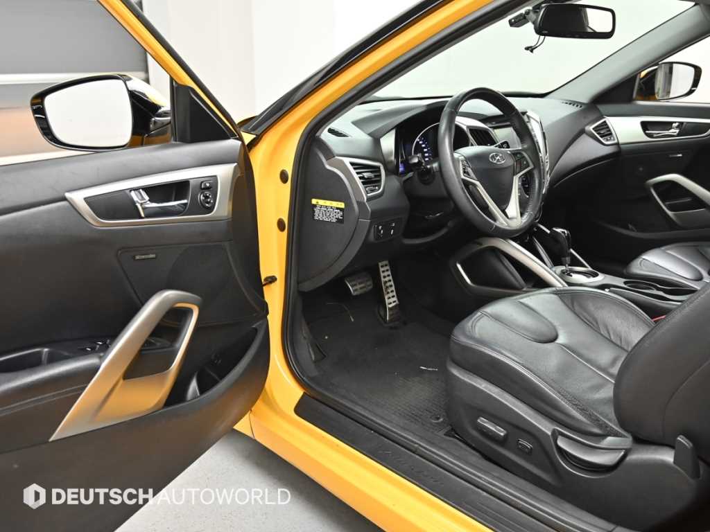 HYUNDAI Veloster - Vista 11