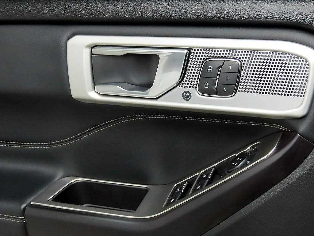 Ford Explorer - Vista 11