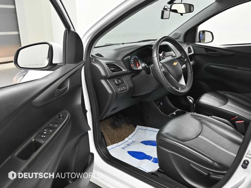 Chevrolet Spark 2019 Blanco - Importación desde Corea - HF Imports Iquique - Foto 13