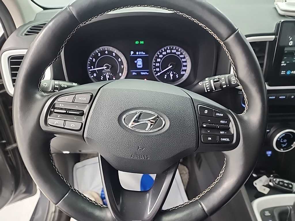 HYUNDAI Venue - Vista 9