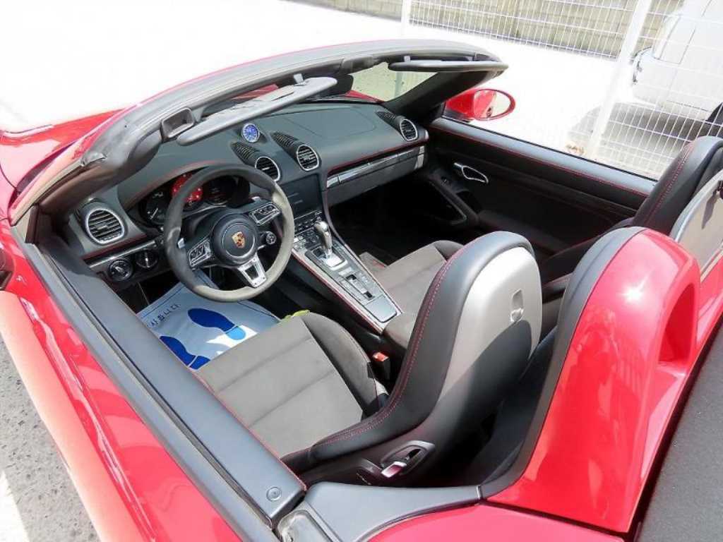 Porsche 718 - Vista 10