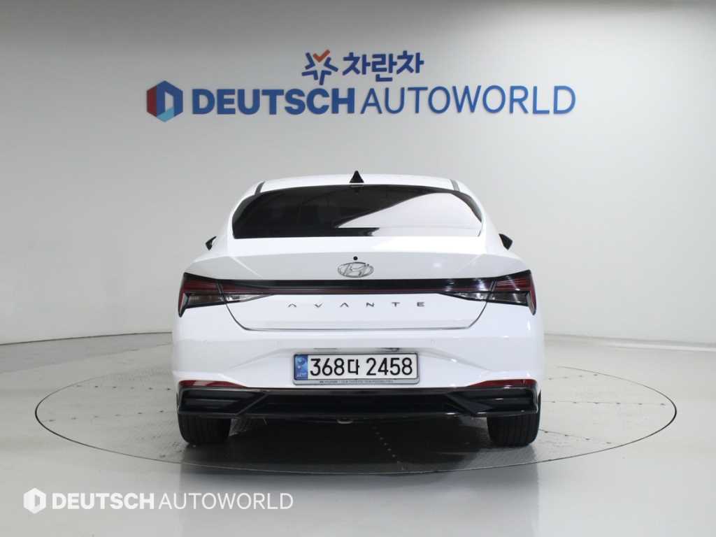 HYUNDAI Avante - Vista 4