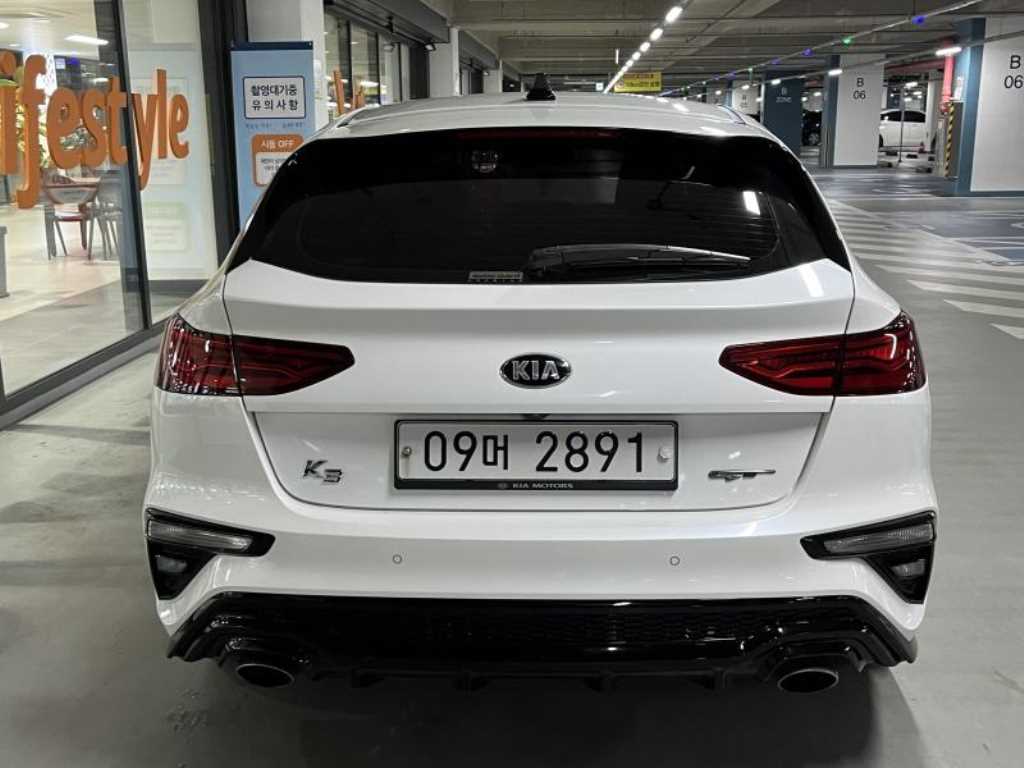 KIA K3 - Vista 5
