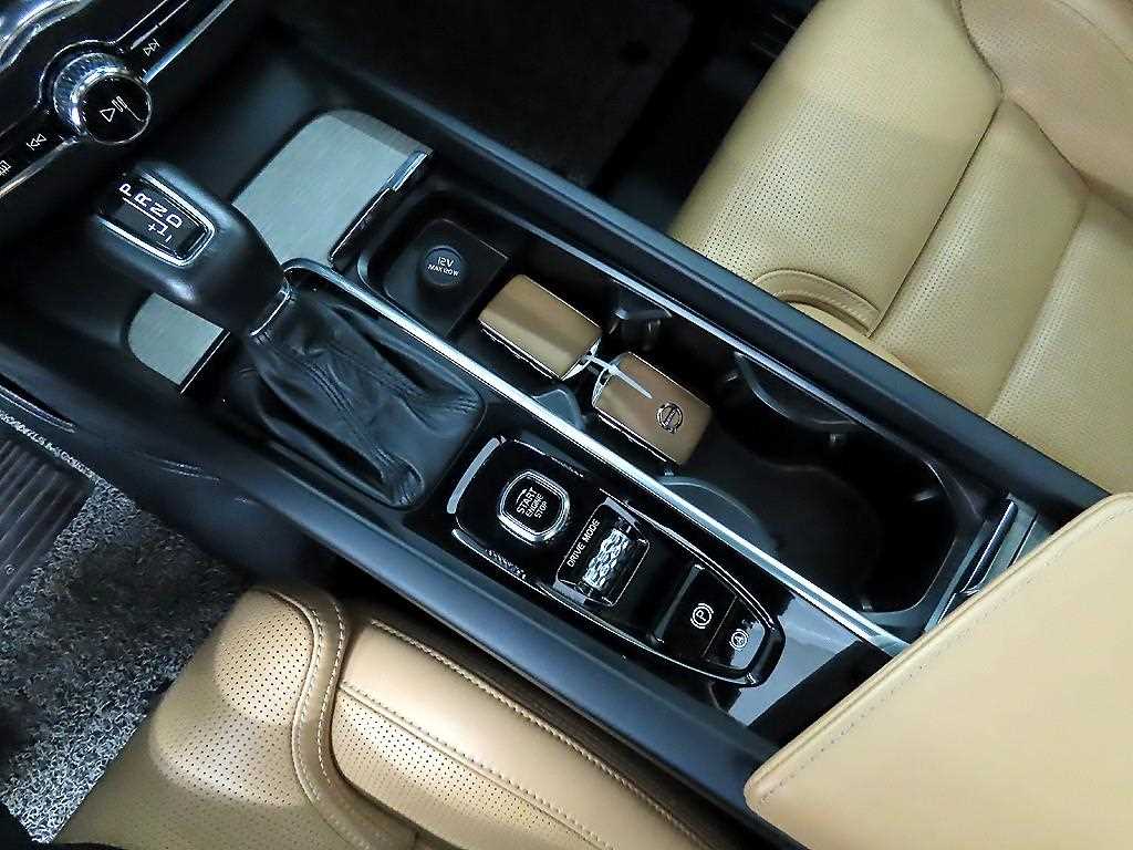Volvo XC60 - Vista 10