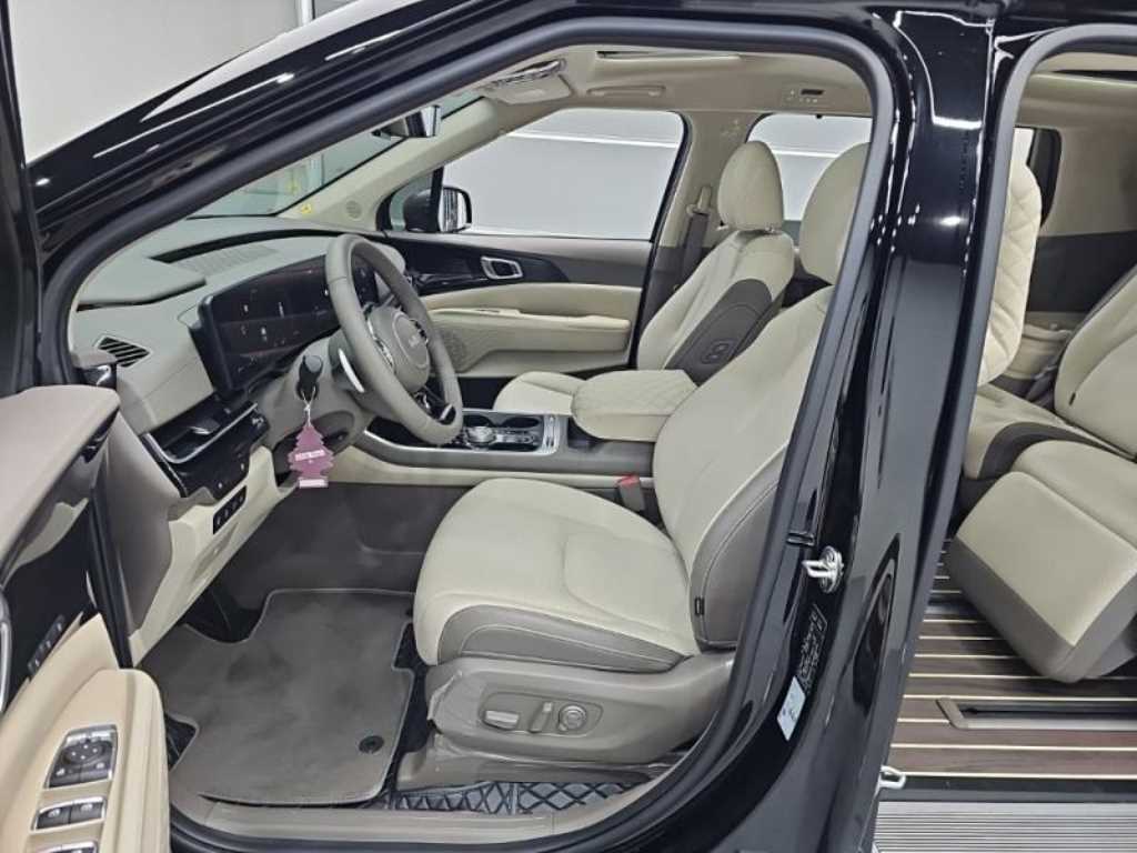KIA Carnival - Vista 11