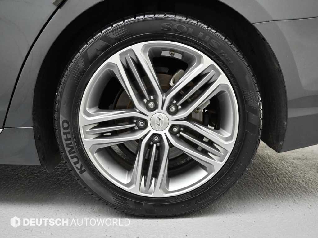 HYUNDAI Grandeur - Vista 5