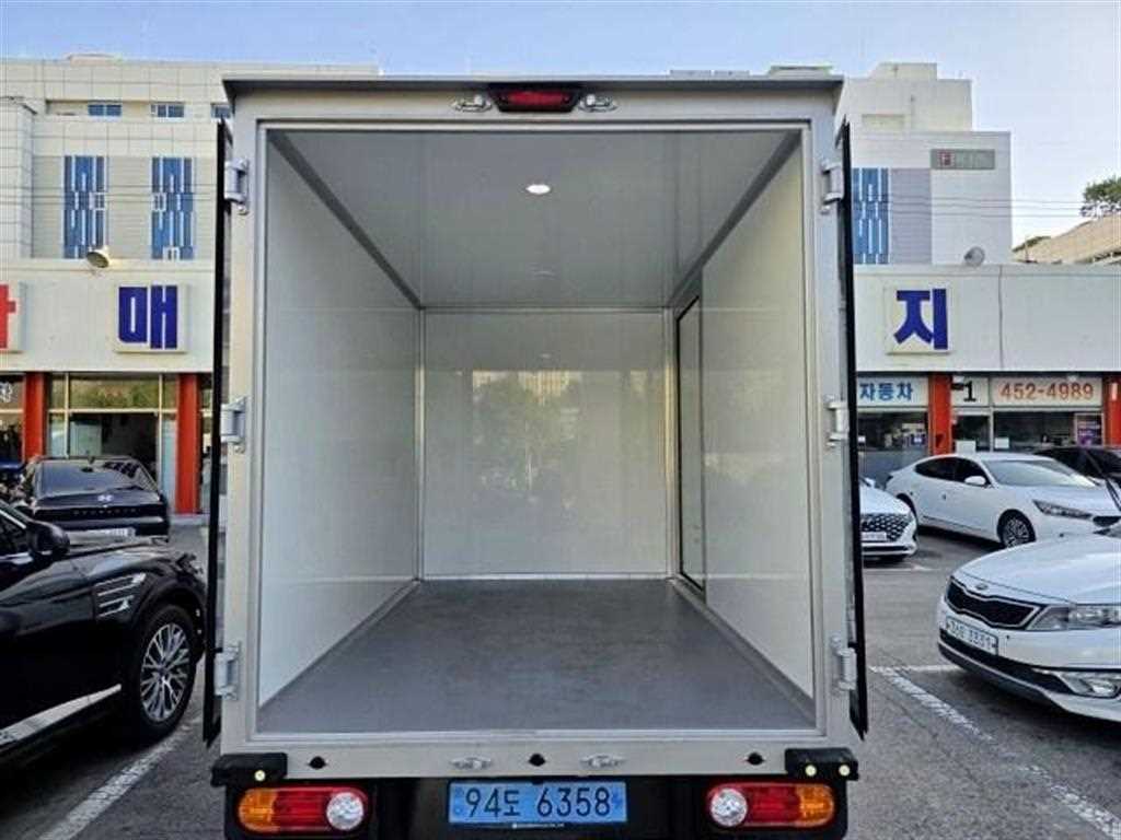 Small Truck Normal Box(High Deck) 2025 Blanco - Importación desde Corea - HF Imports Iquique - Foto 13