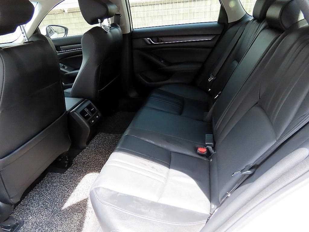 Honda Accord - Vista 6