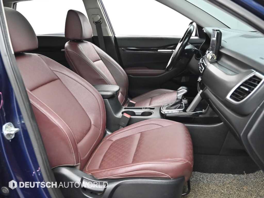KIA Seltos - Vista 10