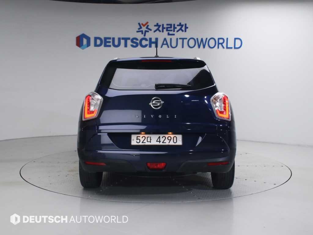 Ssangyong Tivoli - Vista 4