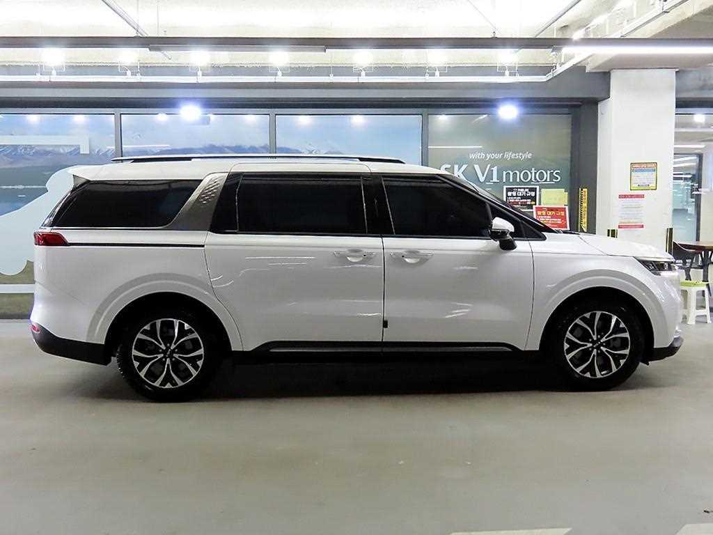 KIA Carnival - Vista 3