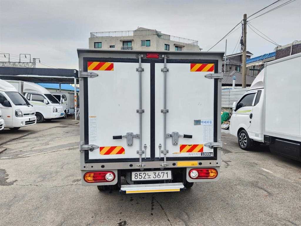 Small Truck Freezer Box(Low Deck) - Vista 6