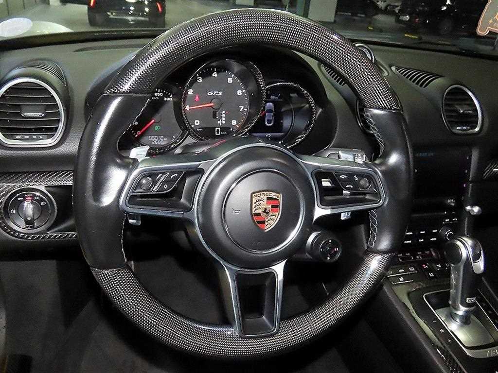 Porsche 718 - Vista 7