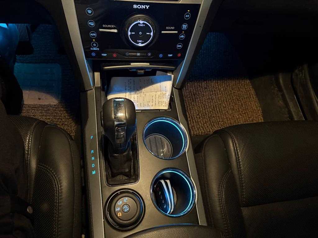 Ford Explorer - Vista 11