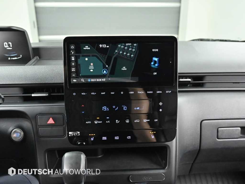 HYUNDAI Staria 2023 Plateado - Importación desde Corea - HF Imports Iquique - Foto 14