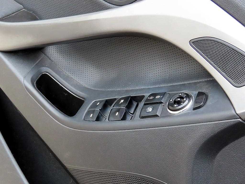 HYUNDAI Avante - Vista 11