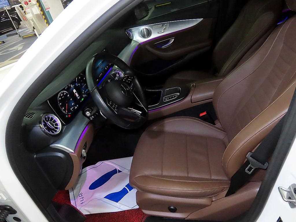 Mercedes Benz E class - Vista 6