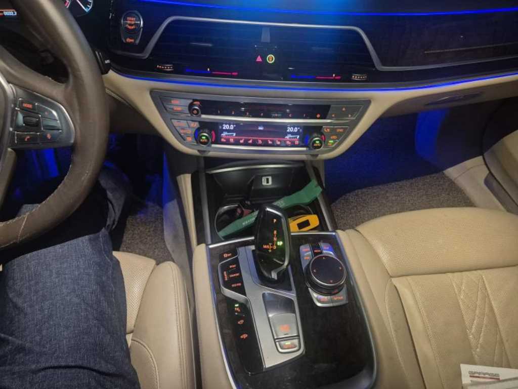 BMW 7 Series - Vista 9