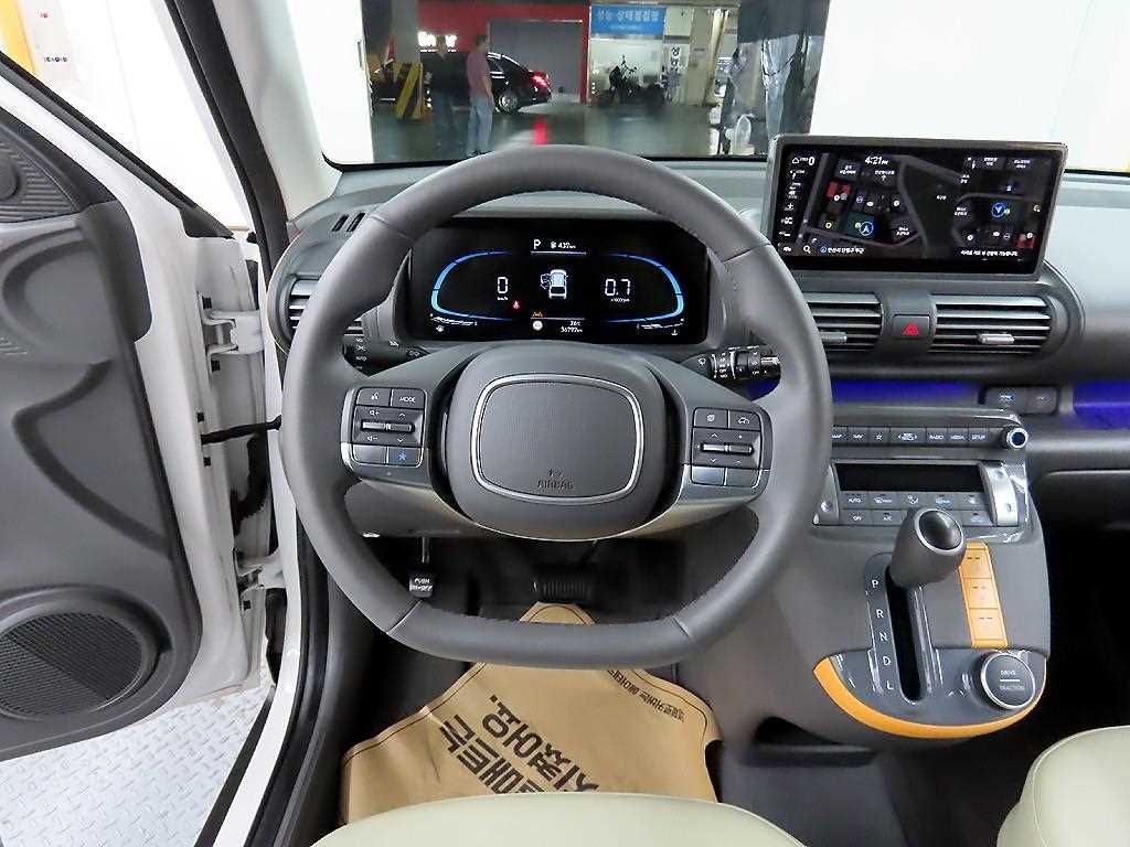 HYUNDAI Casper - Vista 9