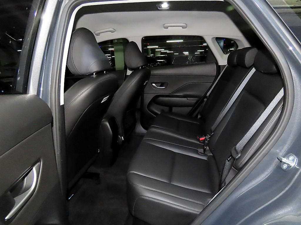 HYUNDAI Kona - Vista 7