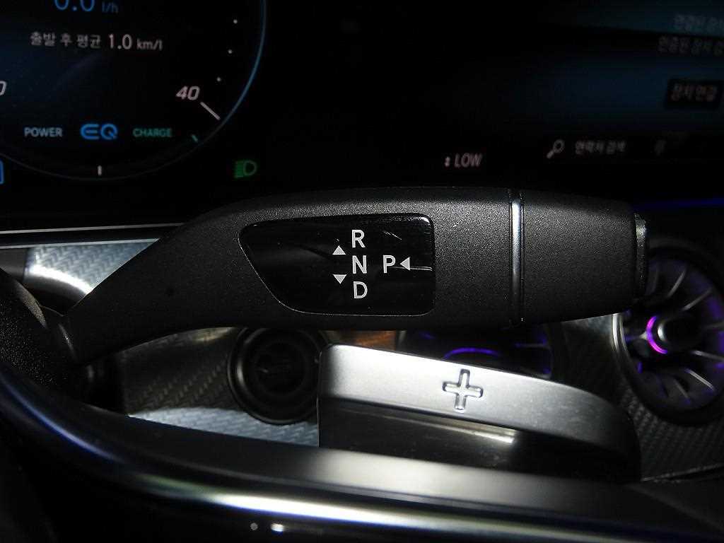 Mercedes Benz E class - Vista 12