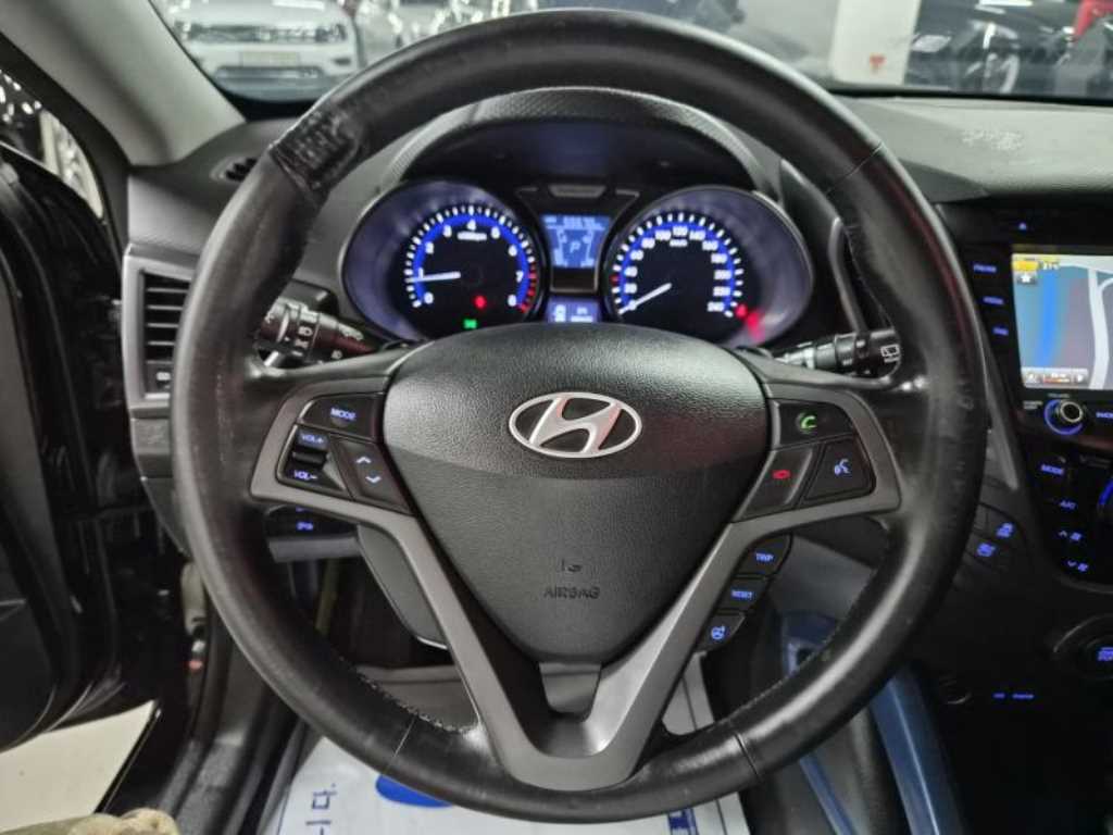 HYUNDAI Veloster - Vista 6