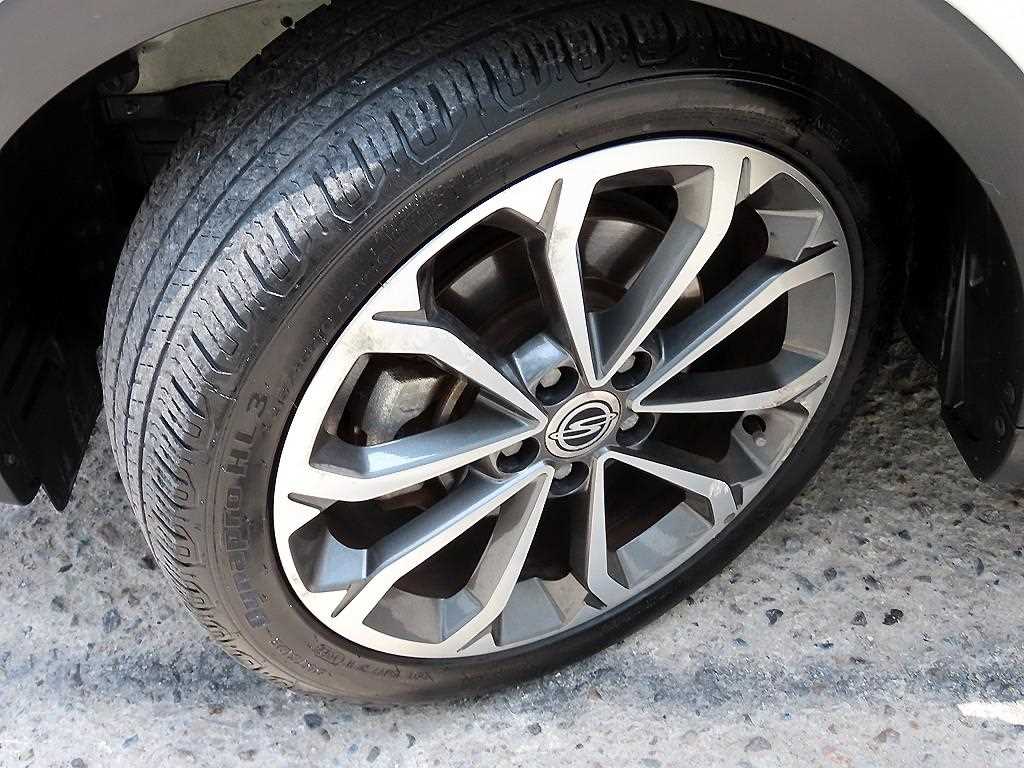 Ssangyong Tivoli 2017 Blanco - Importación desde Corea - HF Imports Iquique - Foto 19
