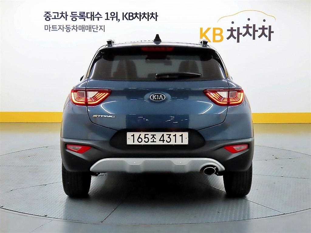 KIA Stonic - Vista 3