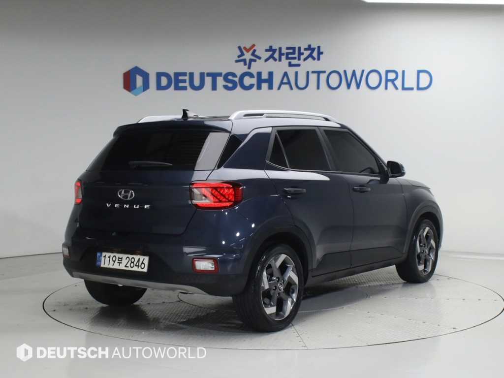 HYUNDAI Venue - Vista 2