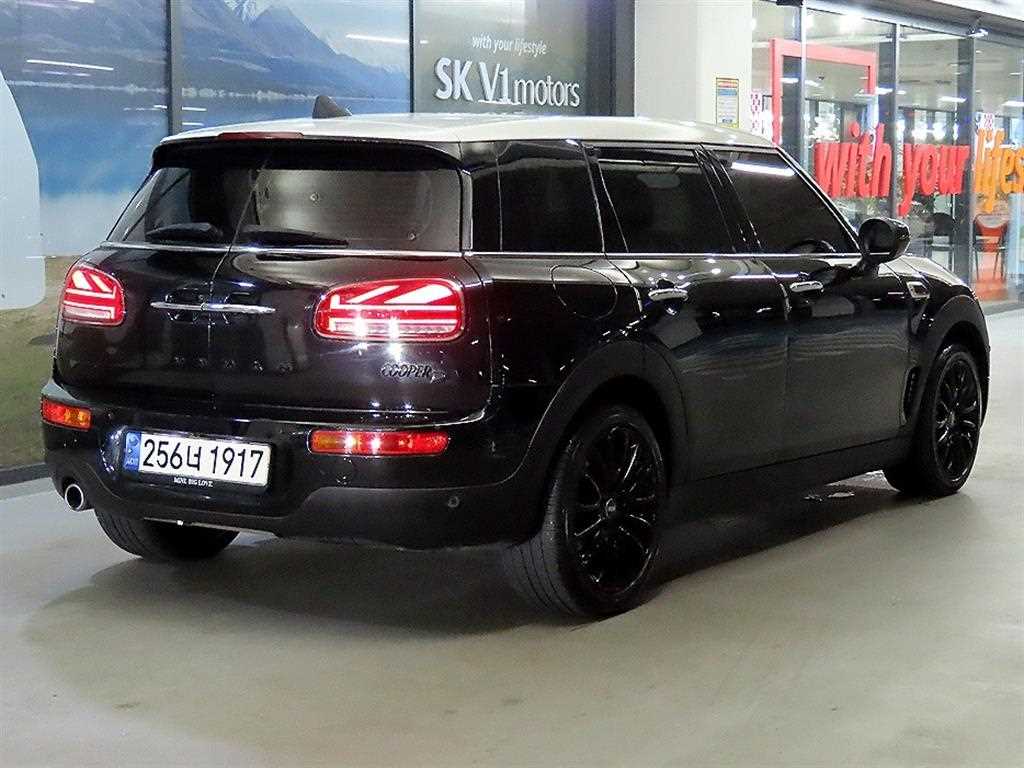 Mini Clubman - Vista 4