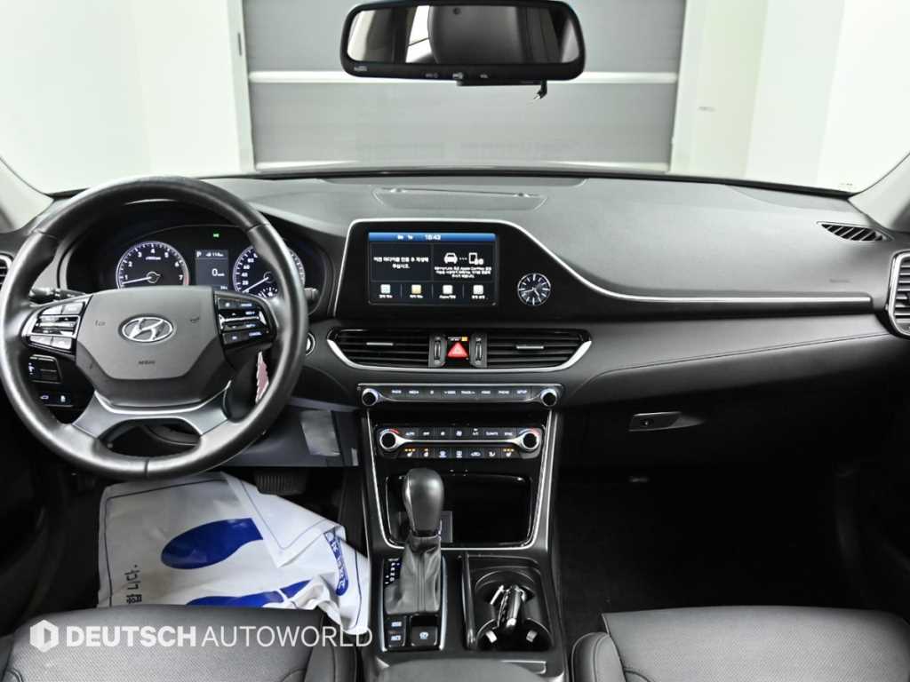 HYUNDAI Grandeur - Vista 7