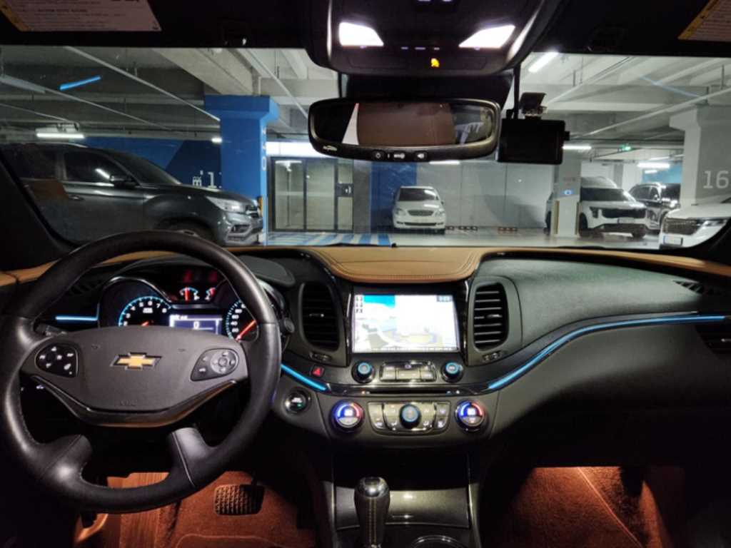 Chevrolet Impala - Vista 5