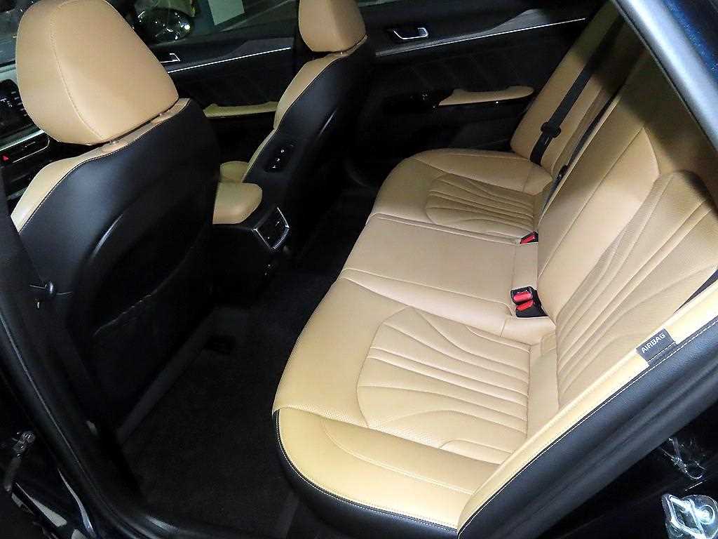 KIA K5 - Vista 7