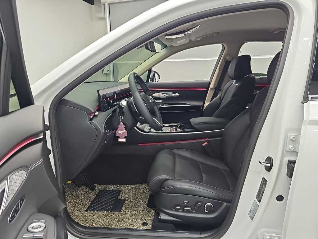 Genesis GV70 - Vista 11