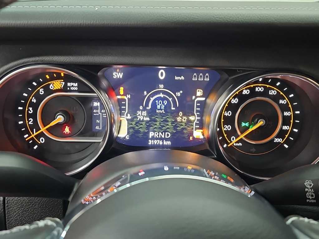 Jeep Wrangler - Vista 6