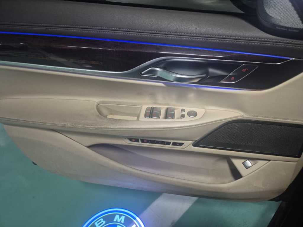 BMW 7 Series 2016 Gris - Importación desde Corea - HF Imports Iquique - Foto 13