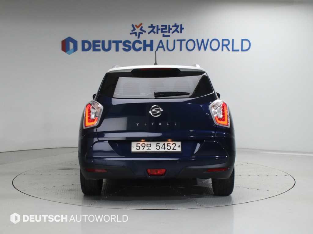 Ssangyong Tivoli - Vista 4