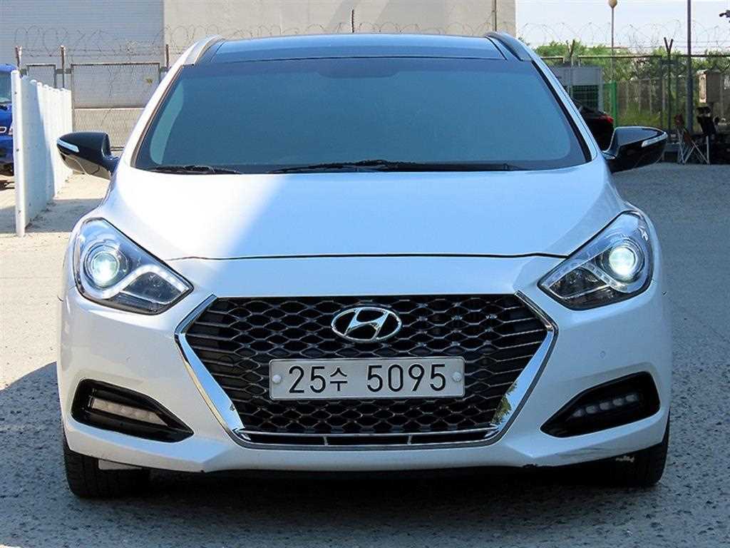 HYUNDAI i40 2013 Blanco - Importación desde Corea - HF Imports Iquique - Foto 1