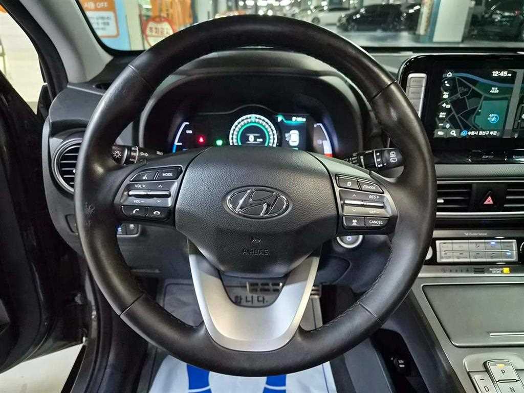 HYUNDAI Kona - Vista 8
