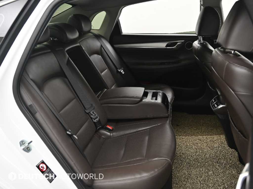 HYUNDAI Grandeur - Vista 12