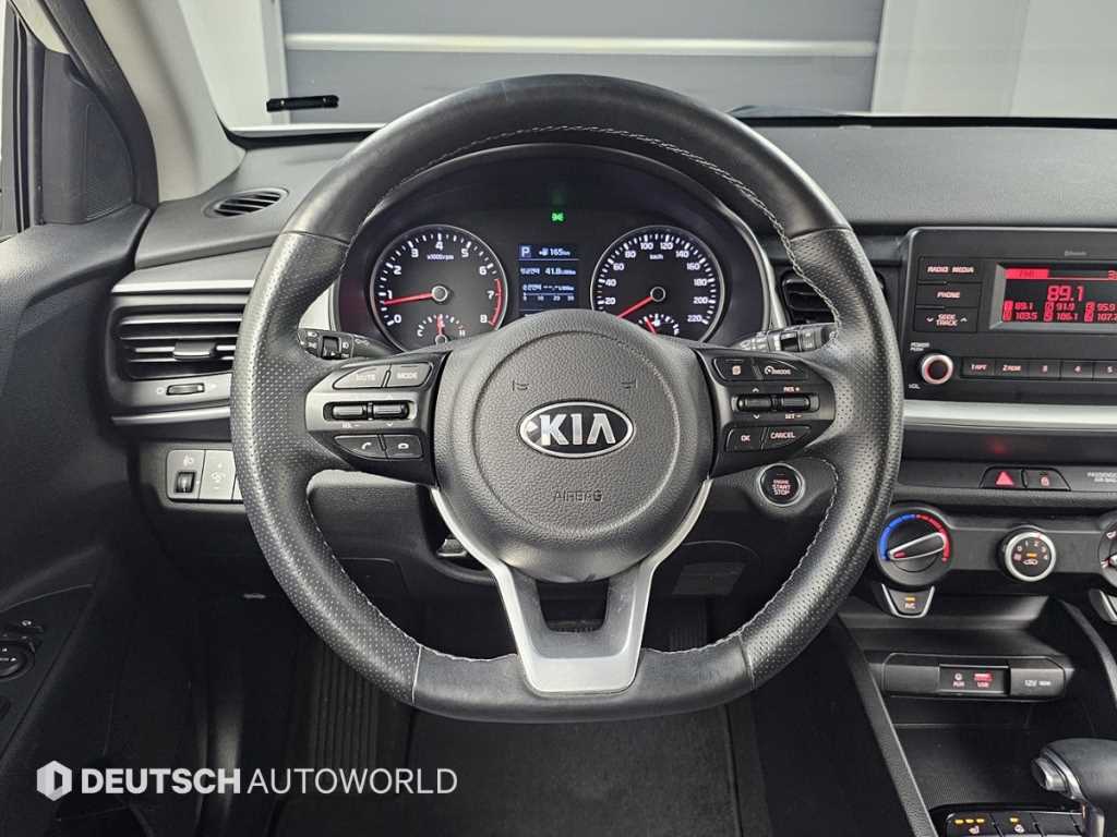 KIA Stonic 2019 Blanco - Importación desde Corea - HF Imports Iquique - Foto 13