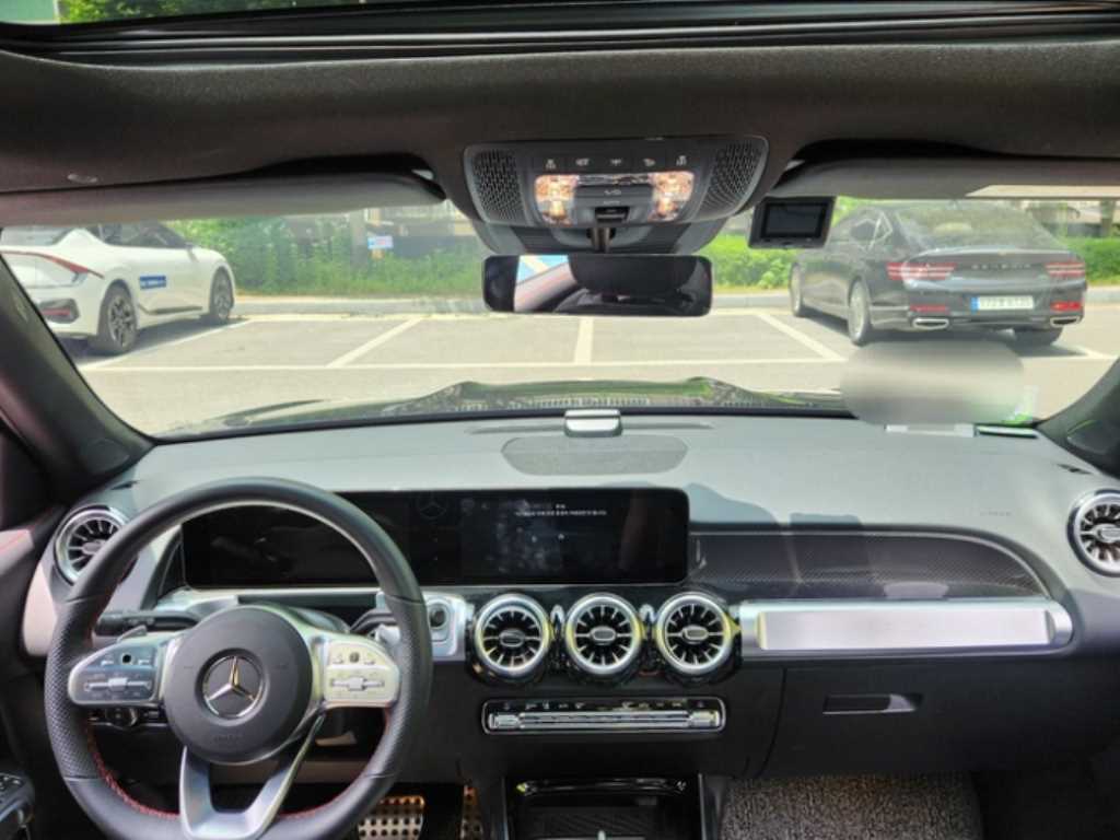 Mercedes Benz GLB Class - Vista 6