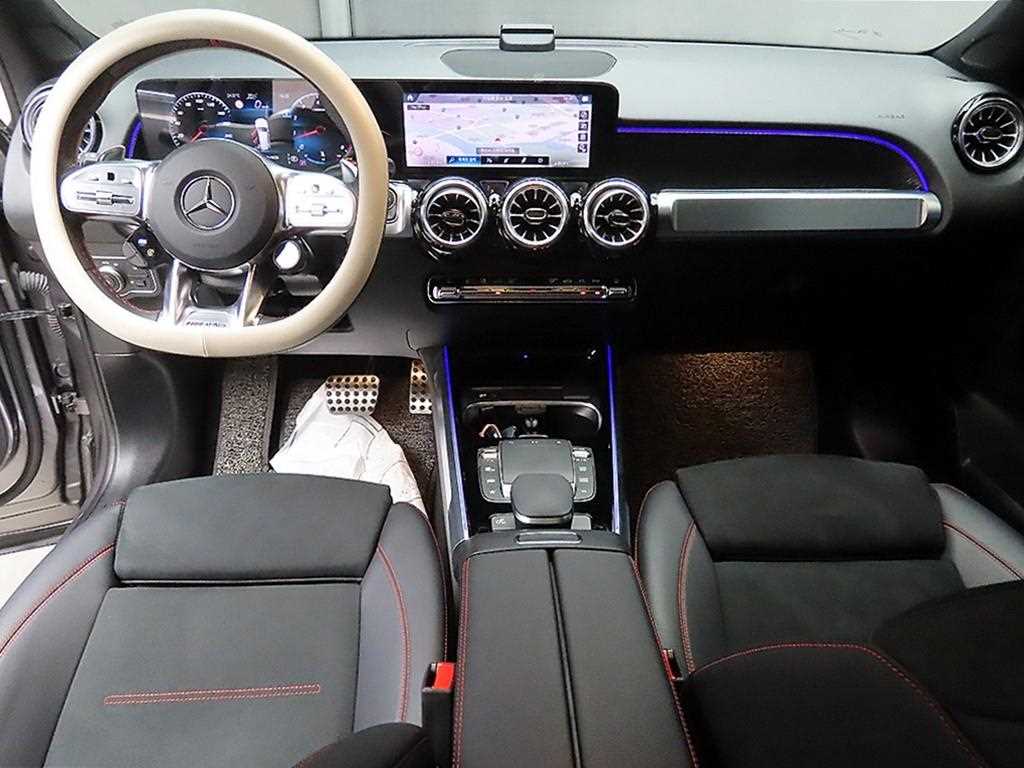 Mercedes Benz GLB Class - Vista 7