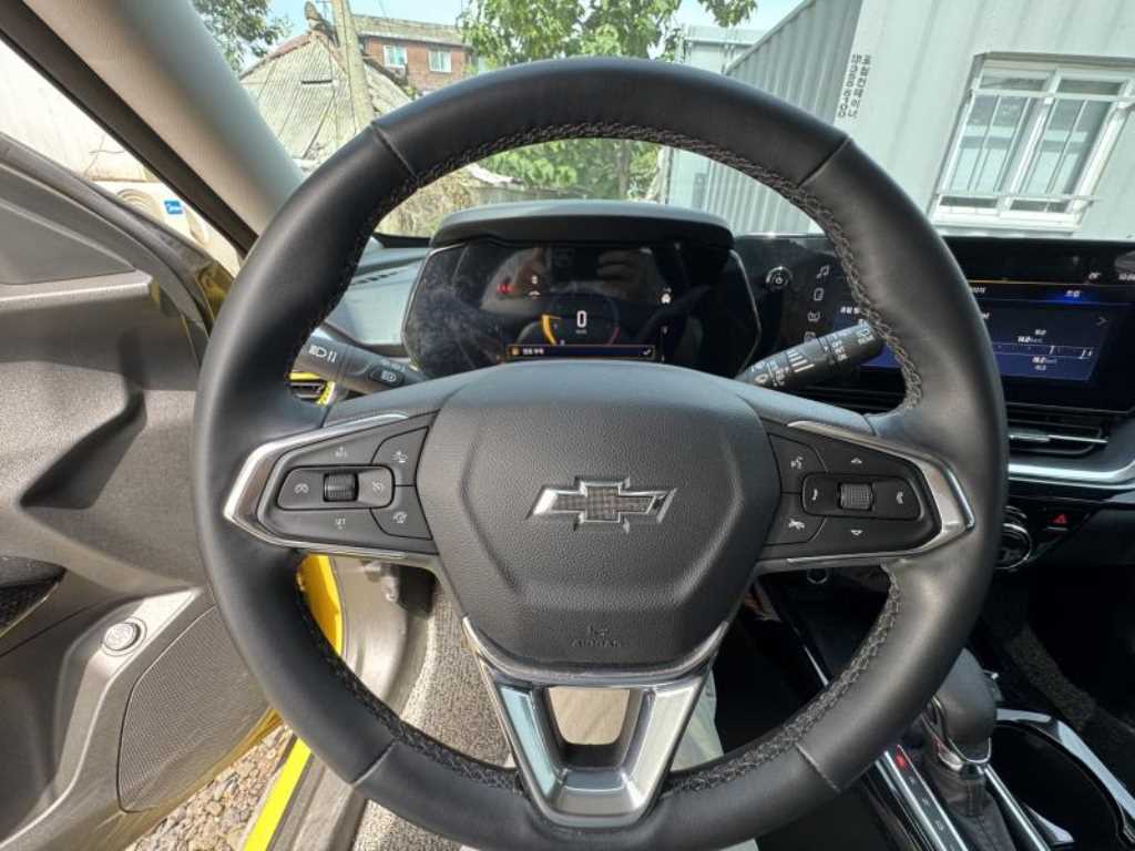 Chevrolet Trax - Vista 8