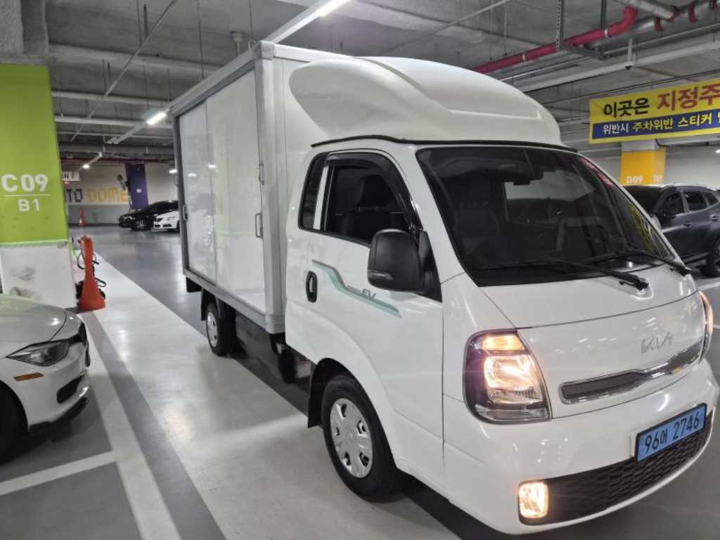 Small Truck Cargo (small) - Vista 3
