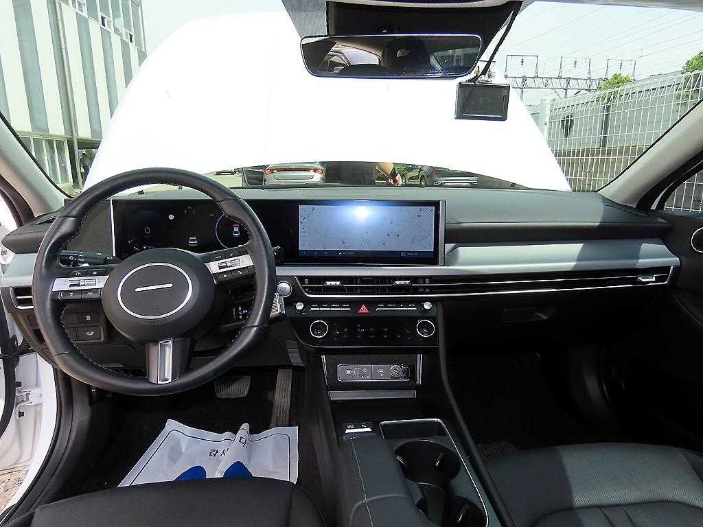 HYUNDAI Sonata - Vista 7