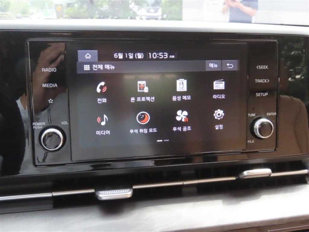 KIA Carnival - Vista 8