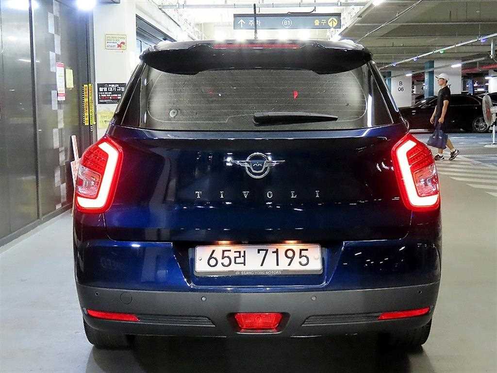 Ssangyong Tivoli - Vista 5