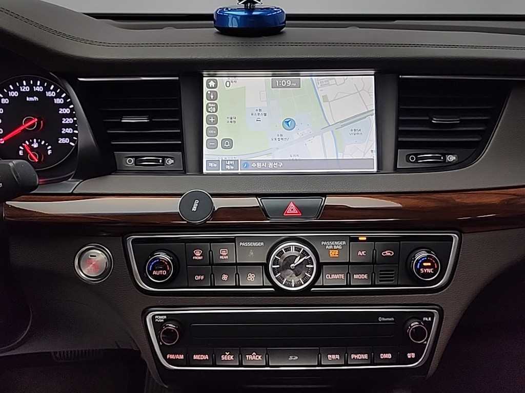 KIA K7 - Vista 10
