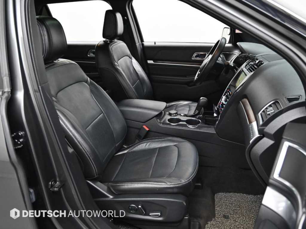Ford Explorer - Vista 10